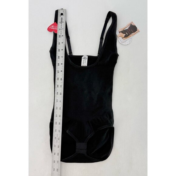 NWT Assets By SpanX Women's Black One Piece Bodysuit Sz Sm, A Whole Lot Shaping - Picture 3 of 6